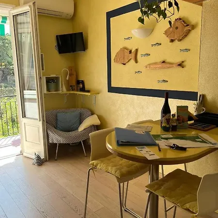 Cinqueterreblu Irisblu * 몬테로소 알 마레