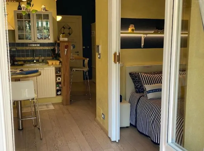 Cinqueterreblu Irisblu مونتيروسّو ال ماري