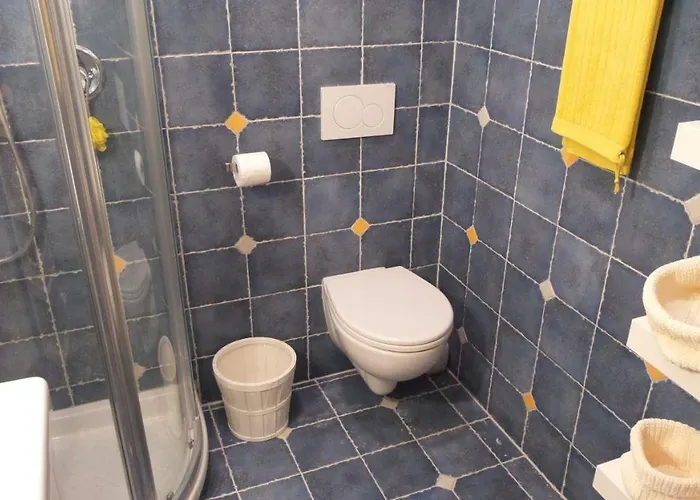 Cinqueterreblu Irisblu * مونتيروسّو ال ماري